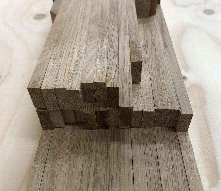 geschaafde Eiken latjes 0,8 x 2 cm diverse lengtes 75 euro, Doe-het-zelf en Verbouw, Hout en Planken, Nieuw, Plank, Eiken, Minder dan 200 cm