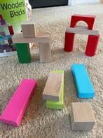 Doos met ca 50 houten blokjes, gekleurd en naturel, Ophalen, Gebruikt, Overige typen
