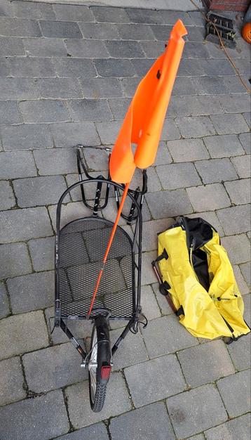 Bob Yak fietskar beschikbaar voor biedingen