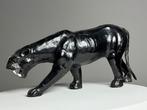 Engelse Panter Leder, Ophalen