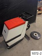 1072. Veegmachine / Wetrok / Karcher / Schrobmachine, Ophalen, Gebruikt