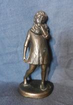 Bronzen sculptuur Meisje met teddybeer door Janneke Ros h 13, Ophalen of Verzenden