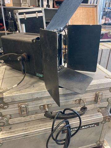 13x adb 500w pc theater spot beschikbaar voor biedingen