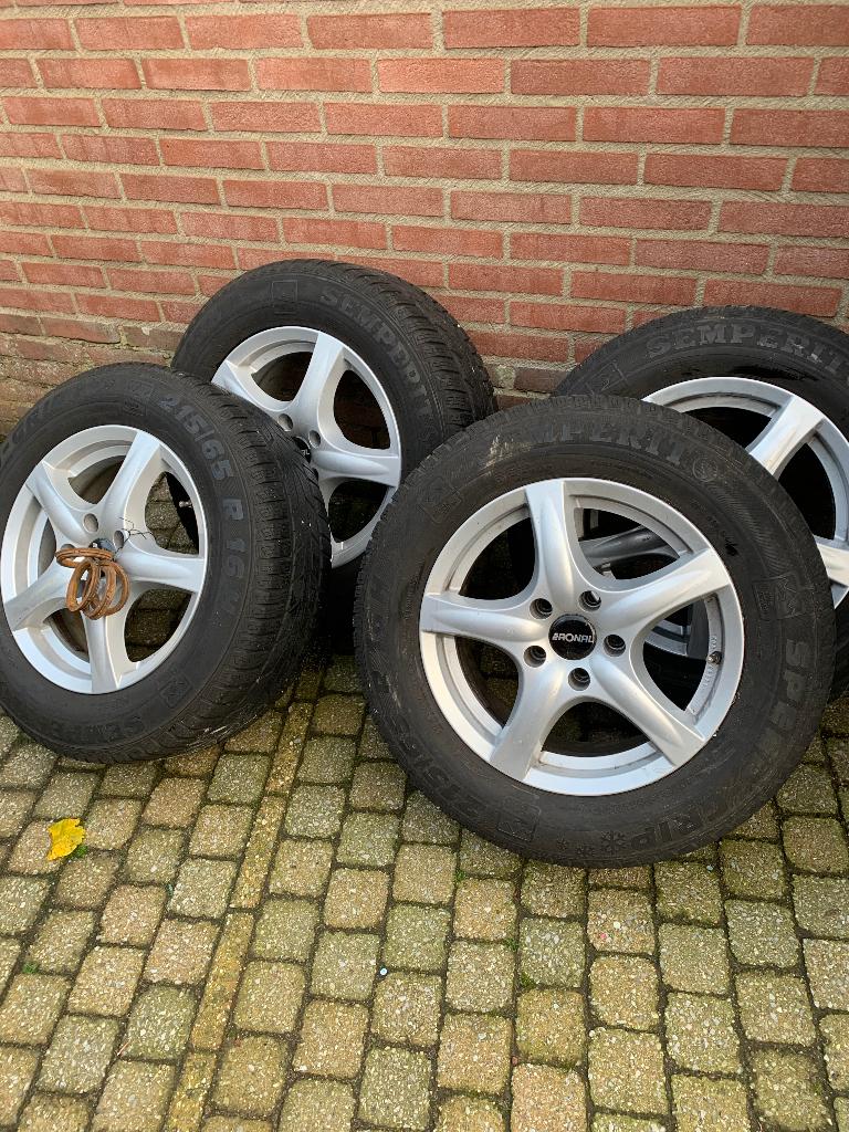velgen Nissan Qashqai met  winterbanden, Ophalen