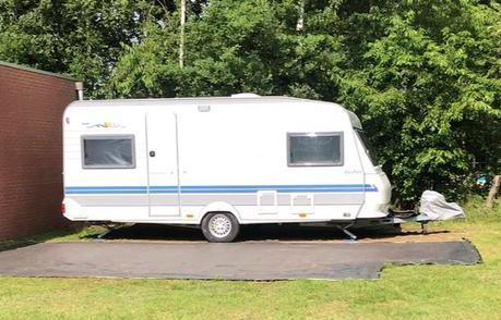 Hobby 12 Excellent 495 UB + 3.5m voortent, Caravans en Kamperen, Caravans, Particulier, tot en met 4, 1000 - 1250 kg, Rondzit