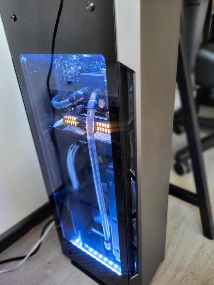 Computer / pc toren ( Zie omschrijving )., Computers en Software, Desktop Pc's, Ophalen