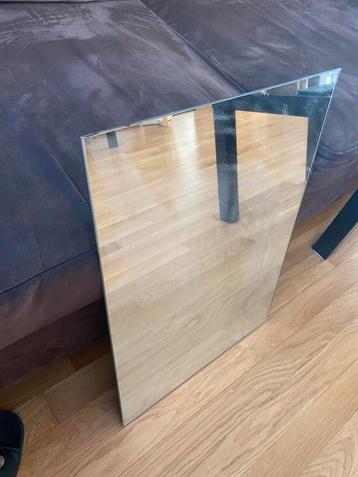 Spiegel - 57x40cm beschikbaar voor biedingen