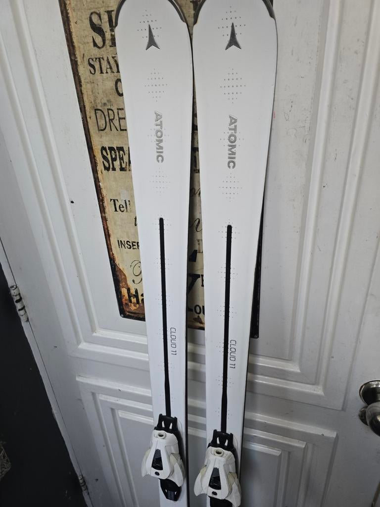 168cm ATOMIC CLOUD C11 SERVOTEC DAMES GEVORDERDEN CARVE SKIS, 160 tot 180 cm, Ophalen of Verzenden, Zo goed als nieuw, Carve