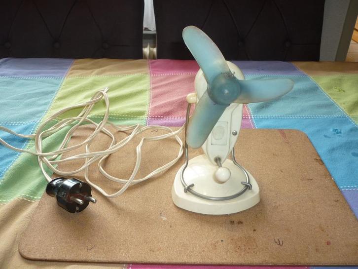 Retro Philips scheerapparaat ventilator in goede staat, Witgoed en Apparatuur, Ventilatoren, Zo goed als nieuw, Tafelventilator