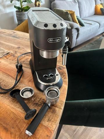 De'Longhi Dedica Style EC685.BK - Pistonmachine - Black beschikbaar voor biedingen