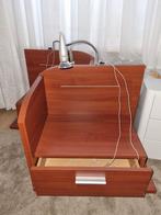 Nachtkastje met lamp GRATIS OPHALEN!, Huis en Inrichting, Ophalen, Gebruikt, Hout