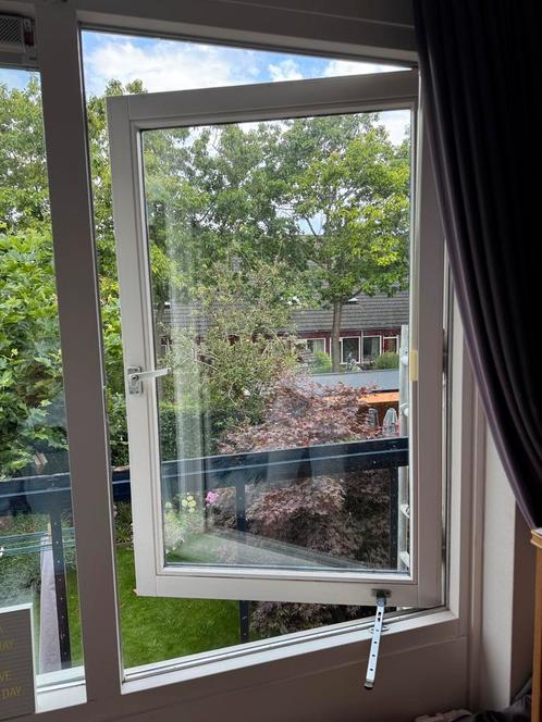 Vierkant houten raam kozijn blauw wit dubbelglas, Doe-het-zelf en Verbouw, Kozijnen en Schuifpuien, Zo goed als nieuw, Raamkozijn