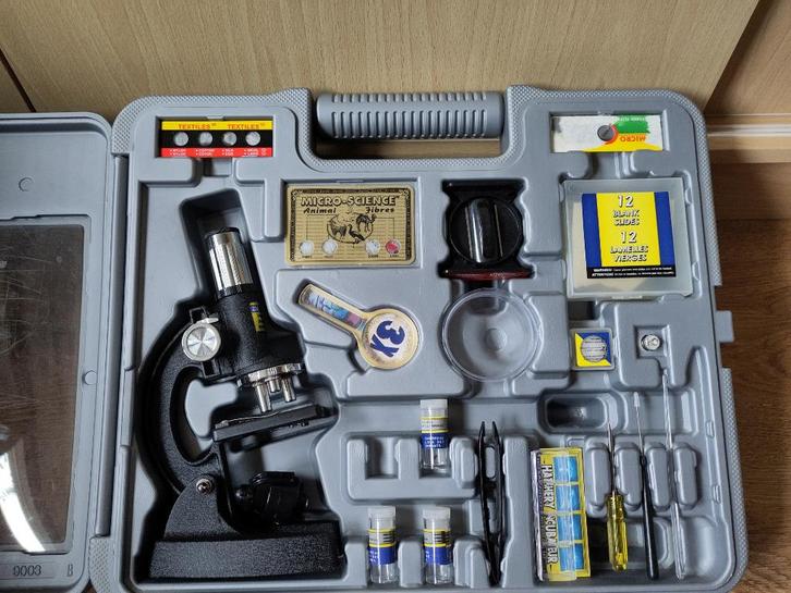 Microscoop set voor kinderen, Kinderen en Baby's, Speelgoed | Educatief en Creatief, Zo goed als nieuw, Ontdekken, Met licht, Ophalen