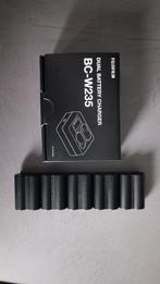5 x Fujifilm NP W235 accus + duolader, Ophalen of Verzenden, Zo goed als nieuw