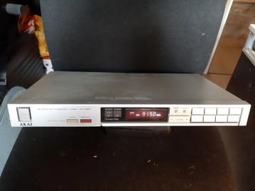 Akai AT-A301 Quartz Synthesizer Tuner beschikbaar voor biedingen