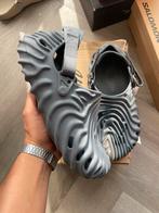 SaleheBembury x Crocs Pollex Clog “Niagara” Nieuw Maat 43/44, Slippers, Nieuw, Ophalen of Verzenden, A