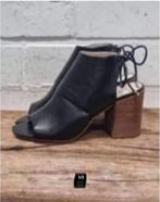 Kenneth Cole - Prachtige leren pumps maat 38 - Nieuw