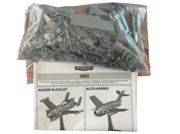 Warhammer 40K Orks Dakkajet Wazbom Blastaket Blitza-Bommer beschikbaar voor biedingen