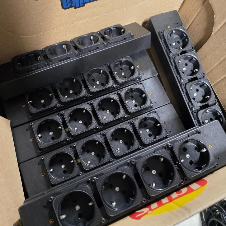 WIELAND 4-voudige stekkerdoos doorkoppeldozen GST18, Doe-het-zelf en Verbouw, Elektra en Kabels, Zo goed als nieuw, Stopcontact