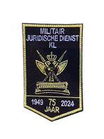 GEZOCHT! Juridische Dienst KL - 75 Jaar Embleem, Verzamelen, Militaria | Algemeen, Verzenden, Overige soorten, Nederland, Embleem of Badge