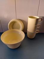 Retro Mepal lichtgeel koffiekopjes en schaal, Ophalen of Verzenden, Zo goed als nieuw