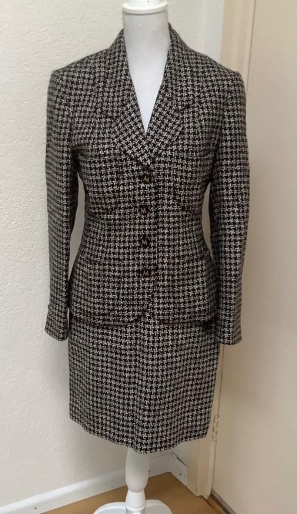 Prachtige Mondi pakken mt 38. Zwart/wit en rood. Als nieuw, Kleding | Dames, Jasjes, Kostuums en Pakken, Zo goed als nieuw, Zwart