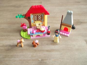 lego disney 10738 snow white's forest cottage (2017) beschikbaar voor biedingen