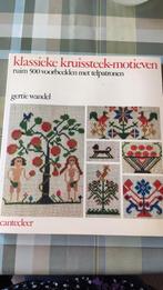 422 Boek Klassieke Kruissteek-motieven ruim 500 telpatronen, Ophalen of Verzenden, Zo goed als nieuw, Handborduren, Patroon