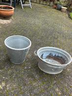 Brocante zinken teil nr 20 en zinkachtige bloempot, Antiek en Kunst, Curiosa en Brocante, Ophalen