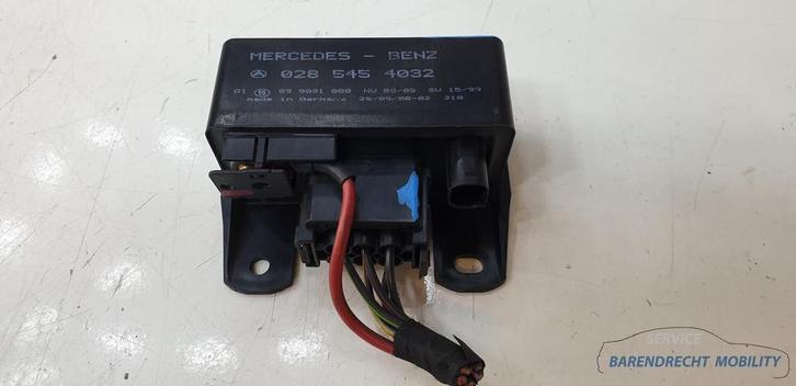 Voorgloei relais Mercedes Sklasse W220 A0285454032 270CDI 32, Auto-onderdelen, Elektronica en Kabels, Mercedes-Benz, Gebruikt