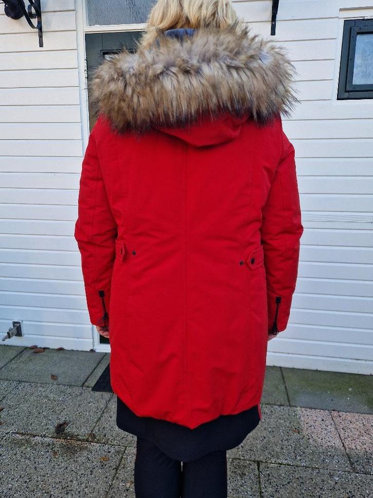 NIEUWE Bonita winter jas en afritsbare capuchon + brocante., Kleding | Dames, Wintersportkleding, Nieuw, Jack, Maat 38/40 (M)
