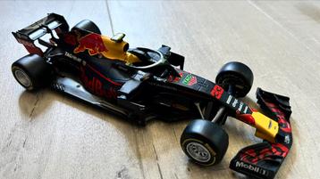 Max Verstappen Red Bull auto beschikbaar voor biedingen