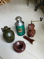 Bakeliet- thermoskan-koffiemolen- asbak- zaklantaarn, Ophalen