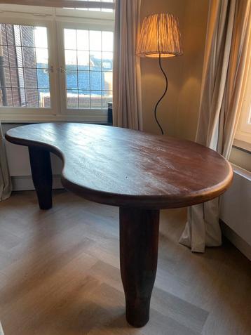 Organische eettafel 200cm beschikbaar voor biedingen