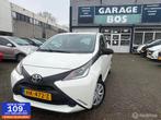 Toyota Aygo 1.0 VVT-i x / Airco/ Cruise control, Auto's, Voorwielaandrijving, Gebruikt, Euro 6, Start-stop-systeem