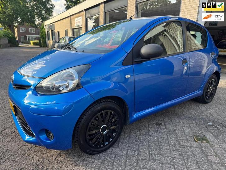 Toyota Aygo 1.0 VVT-i Now AIRCO ORG 107824 KM NAP O.H BOEKJE, Auto's, Toyota, Te koop, Aygo, ABS, Airbags, Airconditioning, Centrale vergrendeling