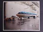 Foto van de eerste KLM Boeing 737-800 (F977), Ophalen of Verzenden, Gebruikt, Kaart, Foto of Prent