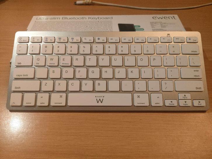 Ultra Slim Bluetooth Ergonomisch Toetsenbord, Computers en Software, Toetsenborden, Zo goed als nieuw, Qwerty, Draadloos, Ergonomisch