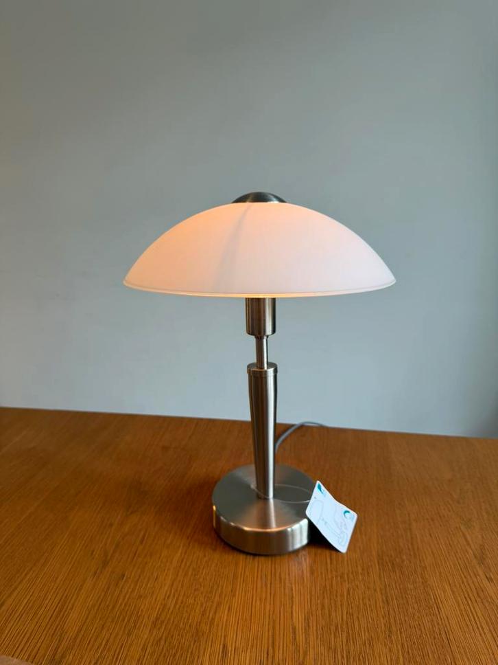 Eglo mushroomlamp - space age design - touch schakelaar, Huis en Inrichting, Lampen | Tafellampen, Zo goed als nieuw, Minder dan 50 cm