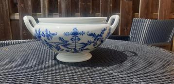 Antiek porselein soepterrine Meissen beschikbaar voor biedingen