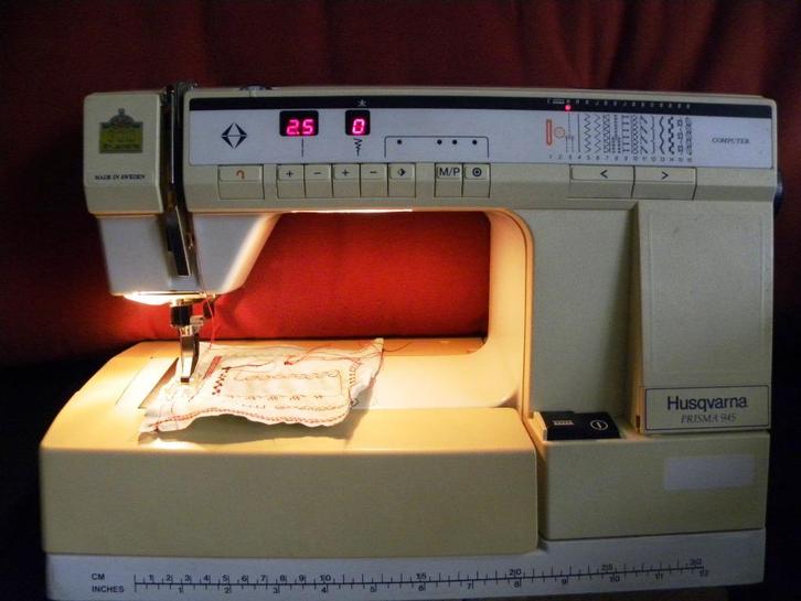 Fijne Husqvarna Prisma 945 naaimachine, Hobby en Vrije tijd, Naaimachines en Toebehoren, Zo goed als nieuw, Naaimachine, Husqvarna