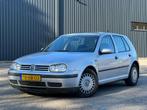 Volkswagen Golf 1.4 5DRS 55KW Grijs NAP Schuifkanteldak, Auto's, 47 €/maand, Origineel Nederlands, Te koop, Zilver of Grijs