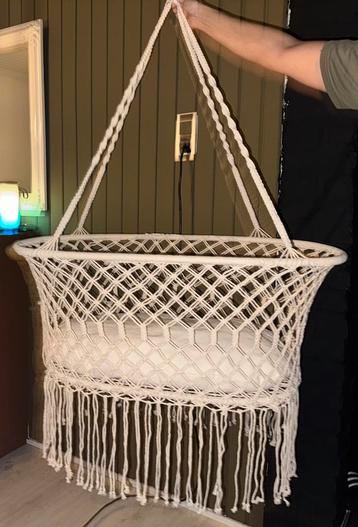 Baby hangmat beschikbaar voor biedingen