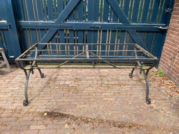 Smeedijzer tafel onderstel Versailles  beschikbaar voor biedingen