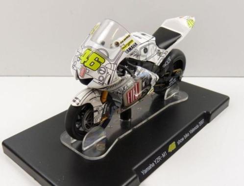 59904: Yamaha YZR-M1 - Valentino Rossi - Valencia 2007, Hobby en Vrije tijd, Modelauto's | 1:18, Nieuw, Motor, Overige merken