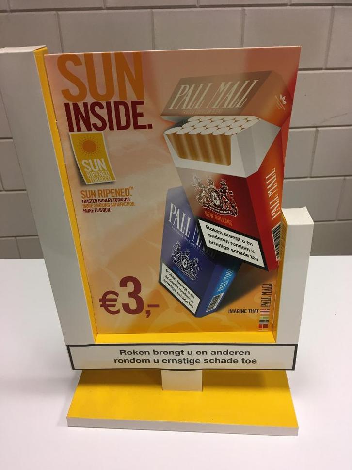 Sigaret Display	Pall Mall 2 packs a 3,- (gele voet), Verzamelen, Rookartikelen, Aanstekers en Luciferdoosjes, Zo goed als nieuw