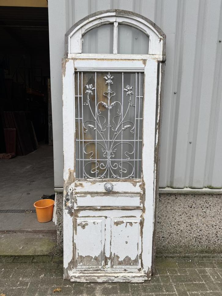 Antieke eiken voordeur met kozijn, Doe-het-zelf en Verbouw, Deuren en Horren, Gebruikt, Buitendeur, 200 tot 215 cm, 80 tot 100 cm