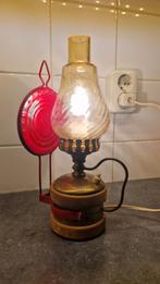 Lamp gemaakt van een oude olielamp, Gebruikt, Glas, Vintage, Ophalen of Verzenden