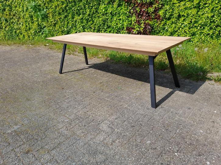 nieuw massief eiken modern strakke design eettafel, Huis en Inrichting, Tafels | Eettafels, Nieuw, 50 tot 100 cm, 200 cm of meer