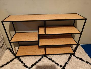 Mooie wandkast / side table beschikbaar voor biedingen